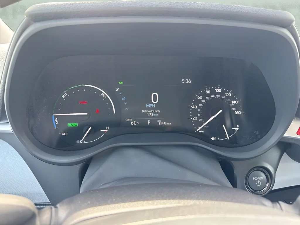 Used 2025 Silver Toyota LE image 21