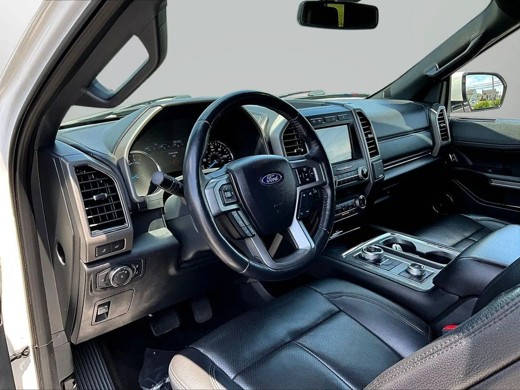 Used 2021 White Ford XLT image 17