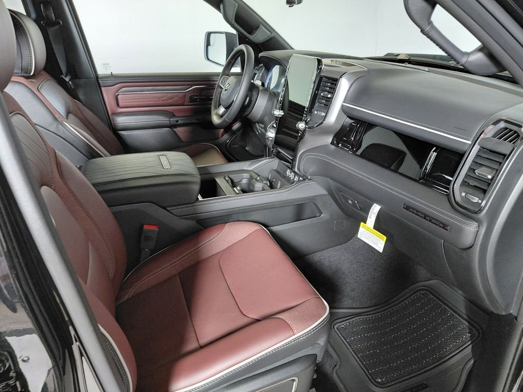 New 2026 Diamond Black Crystal Pearl-Coat Exterior Paint RAM Limited image 16