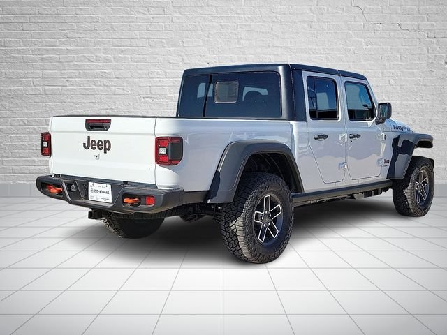 New 2026 Bright White Clear-Coat Exterior Paint Jeep Mojave image 4