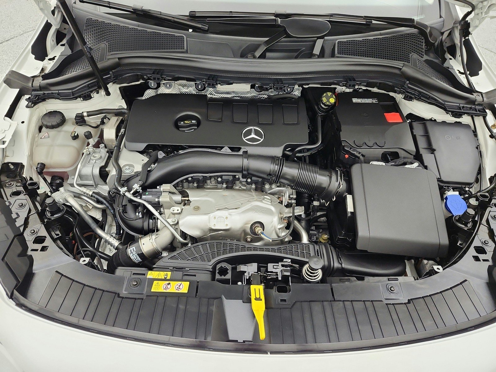Certified Used 2023 Polar White Mercedes-Benz GLA 250 4MATIC® SUV image 16