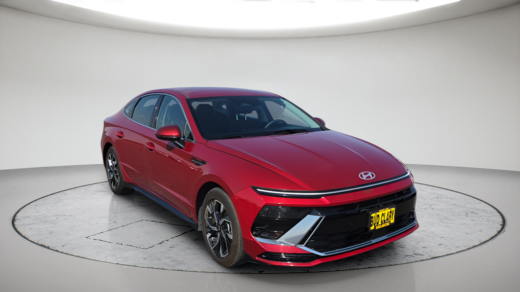 Used 2024 Red Hyundai SEL image 13
