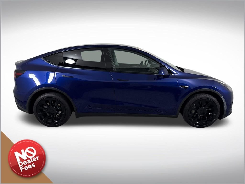 Used 2023  Tesla Long Range image 2