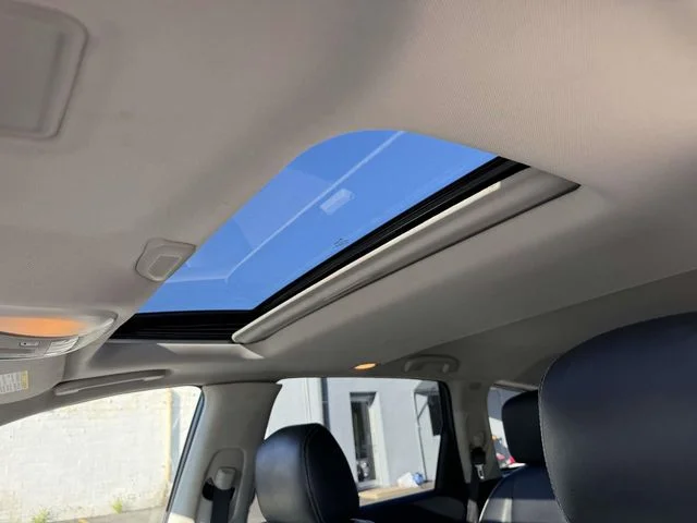Used 2018 Gray INFINITI Base image 27