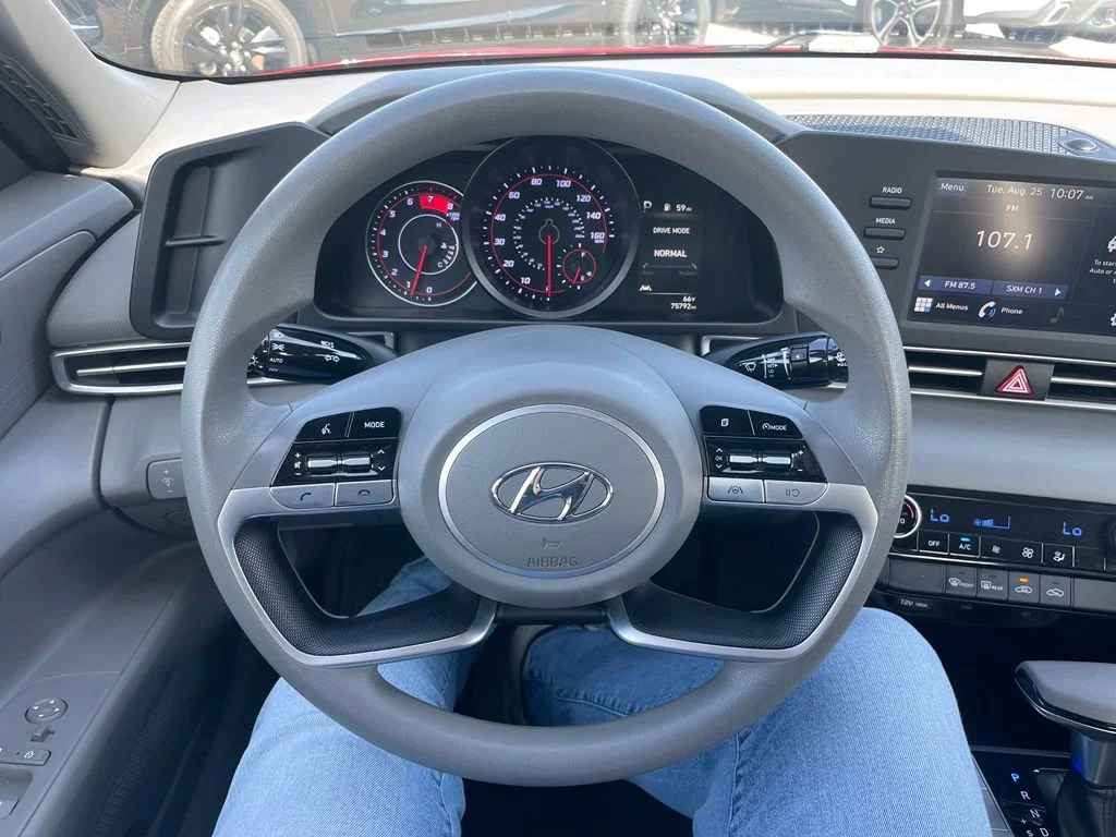 Used 2023 Calypso Red Hyundai SEL image 20