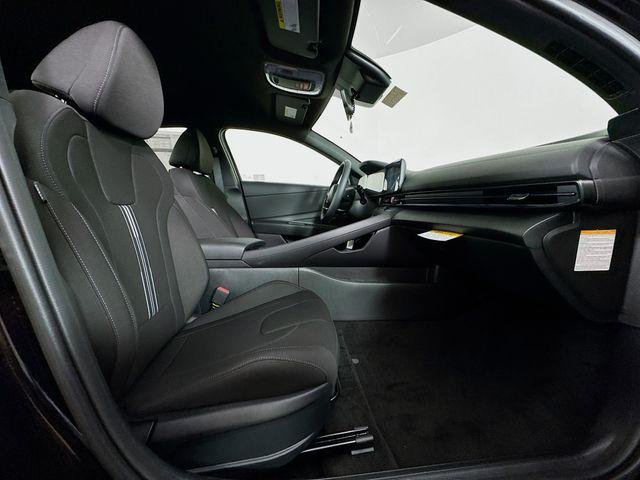 New 2025 Black Hyundai SEL Sport image 41