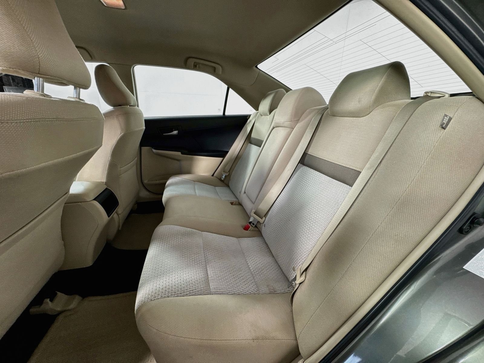 Used 2012 Green Toyota LE image 18
