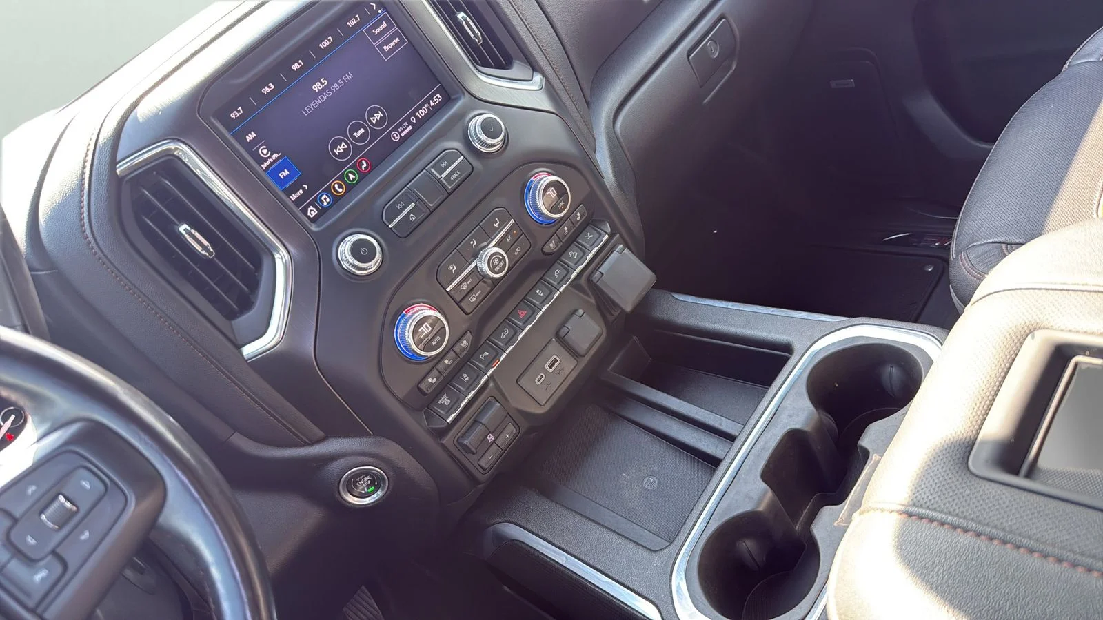 Used 2022 Black GMC AT4 image 18