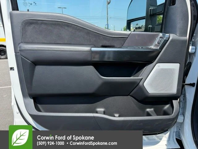 New 2026 Star White Metallic Tri-Coat Ford Platinum® image 18