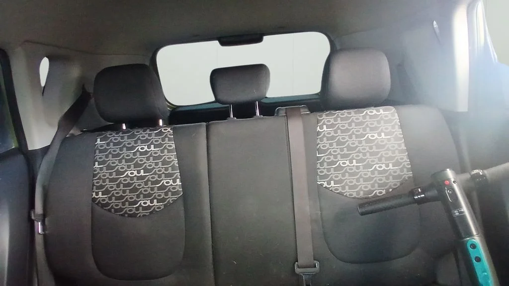 Certified Used 2011 Green Kia Plus image 9