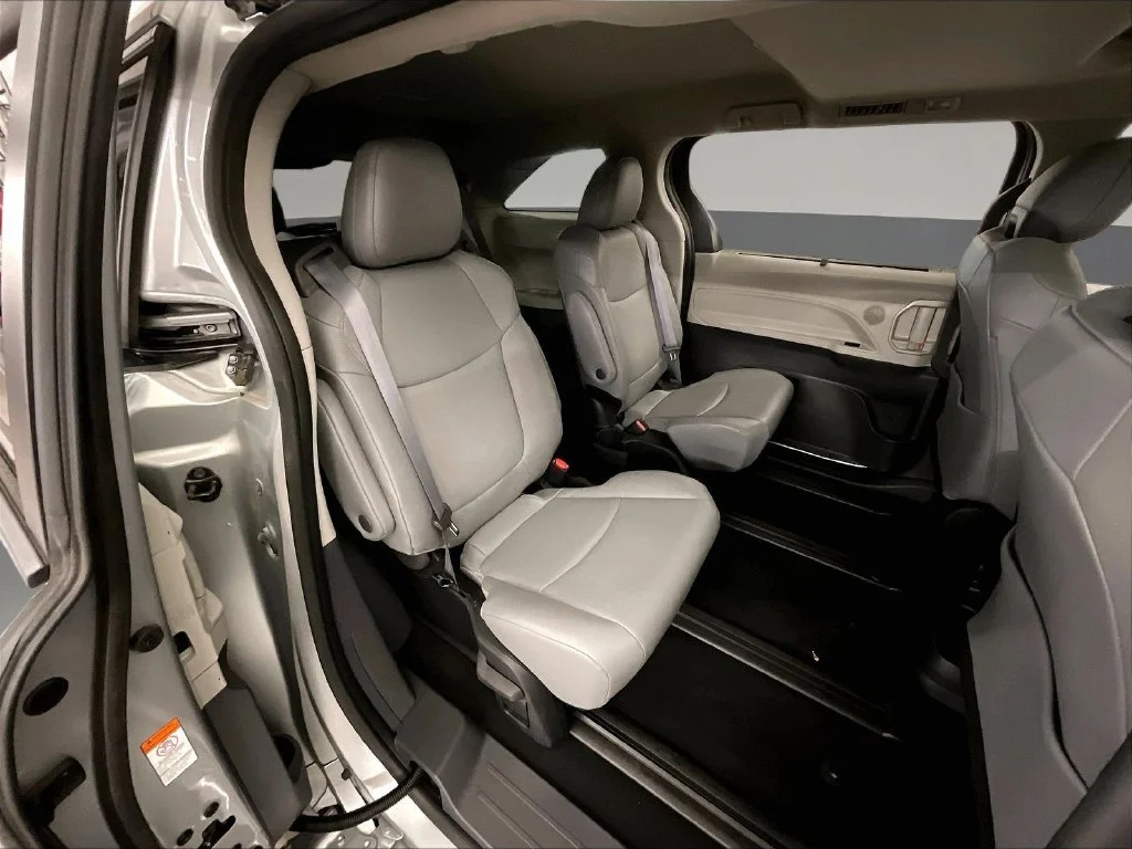 Used 2023 Silver Toyota XLE image 31