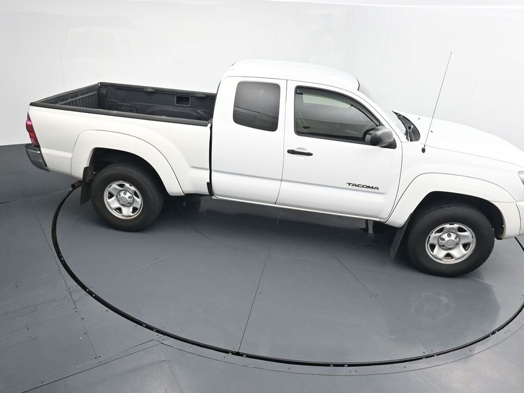 Used 2009 White Toyota PreRunner image 26