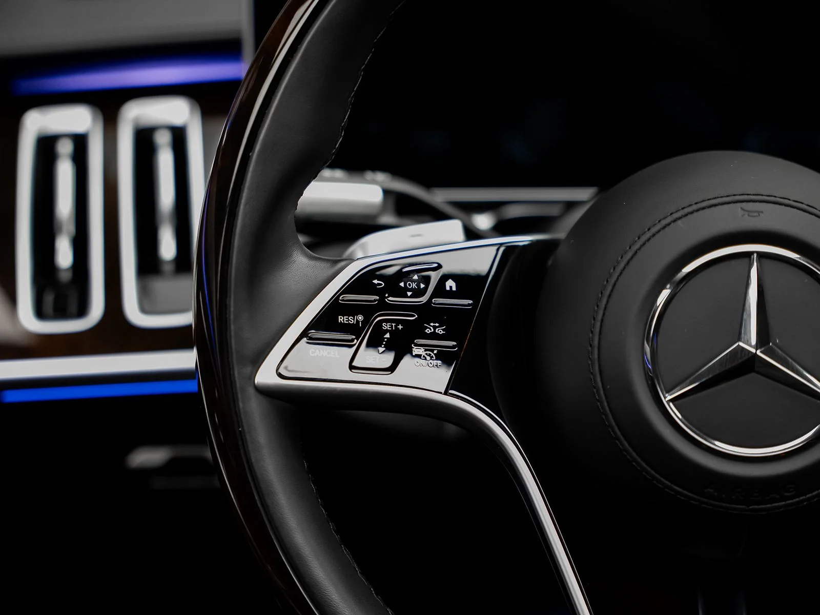 Used 2024 Black Mercedes-Benz Maybach S 580 image 47