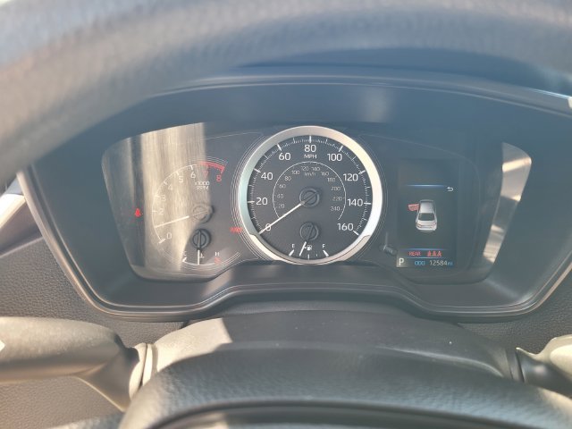 Used 2022 White Toyota LE image 28