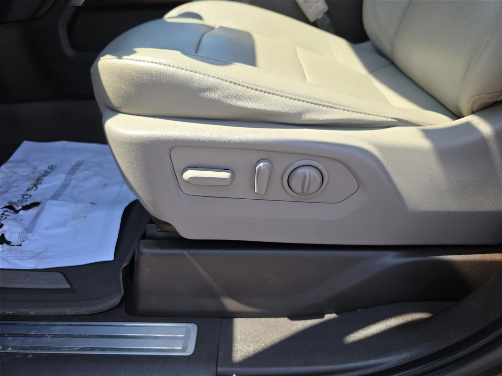 Used 2021 Onyx Black GMC SLT image 12