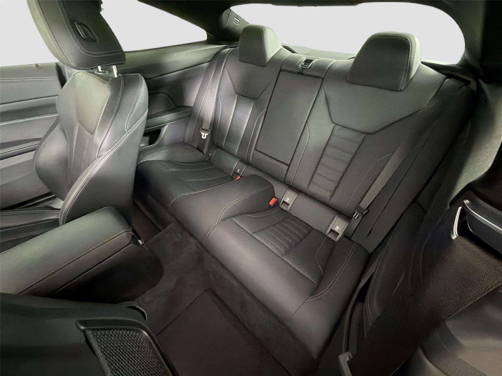 Used 2021 Black Sapphire Metallic BMW M440i xDrive image 26