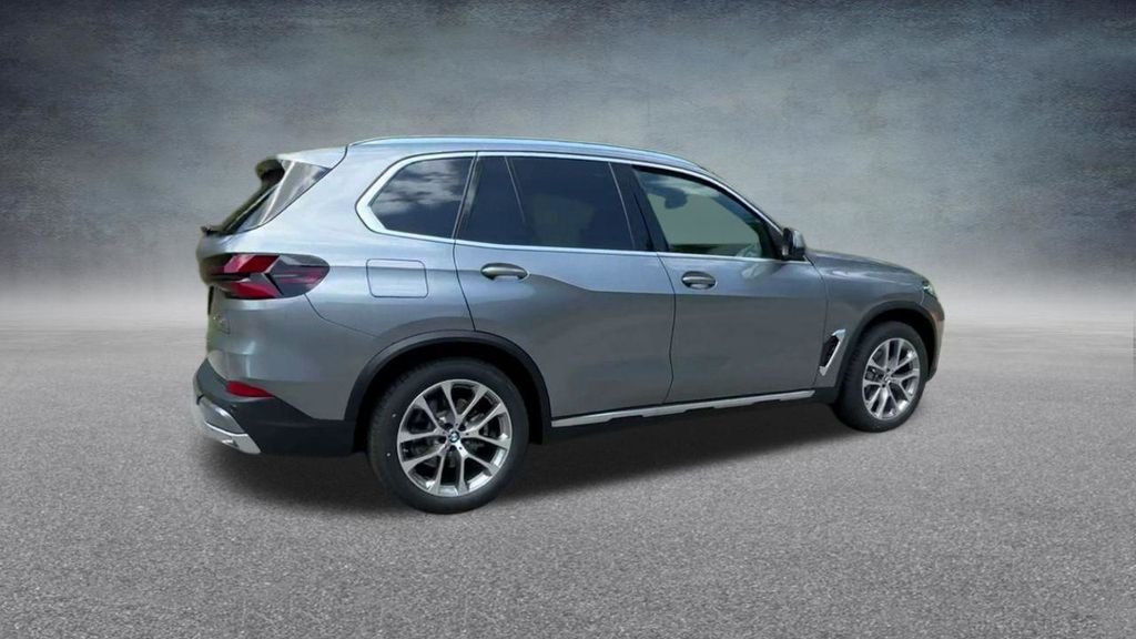Used 2024 Gray BMW xDrive40i image 27