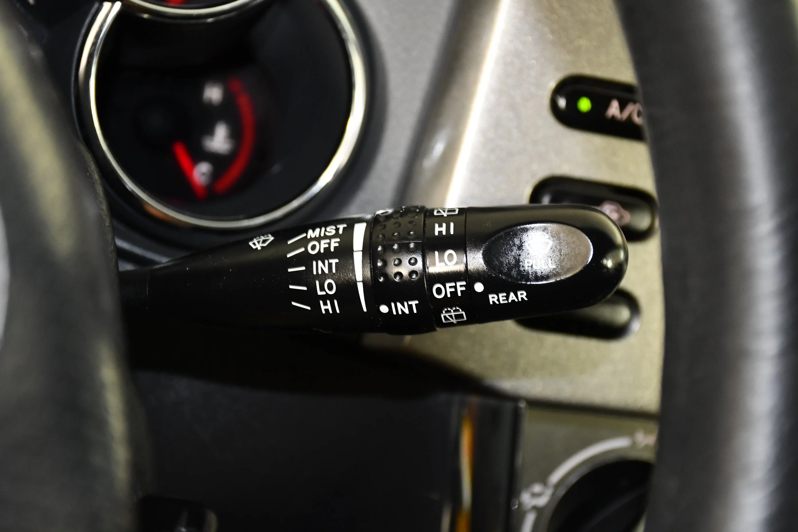 Used 2005 Abyss Black Pontiac Base image 21