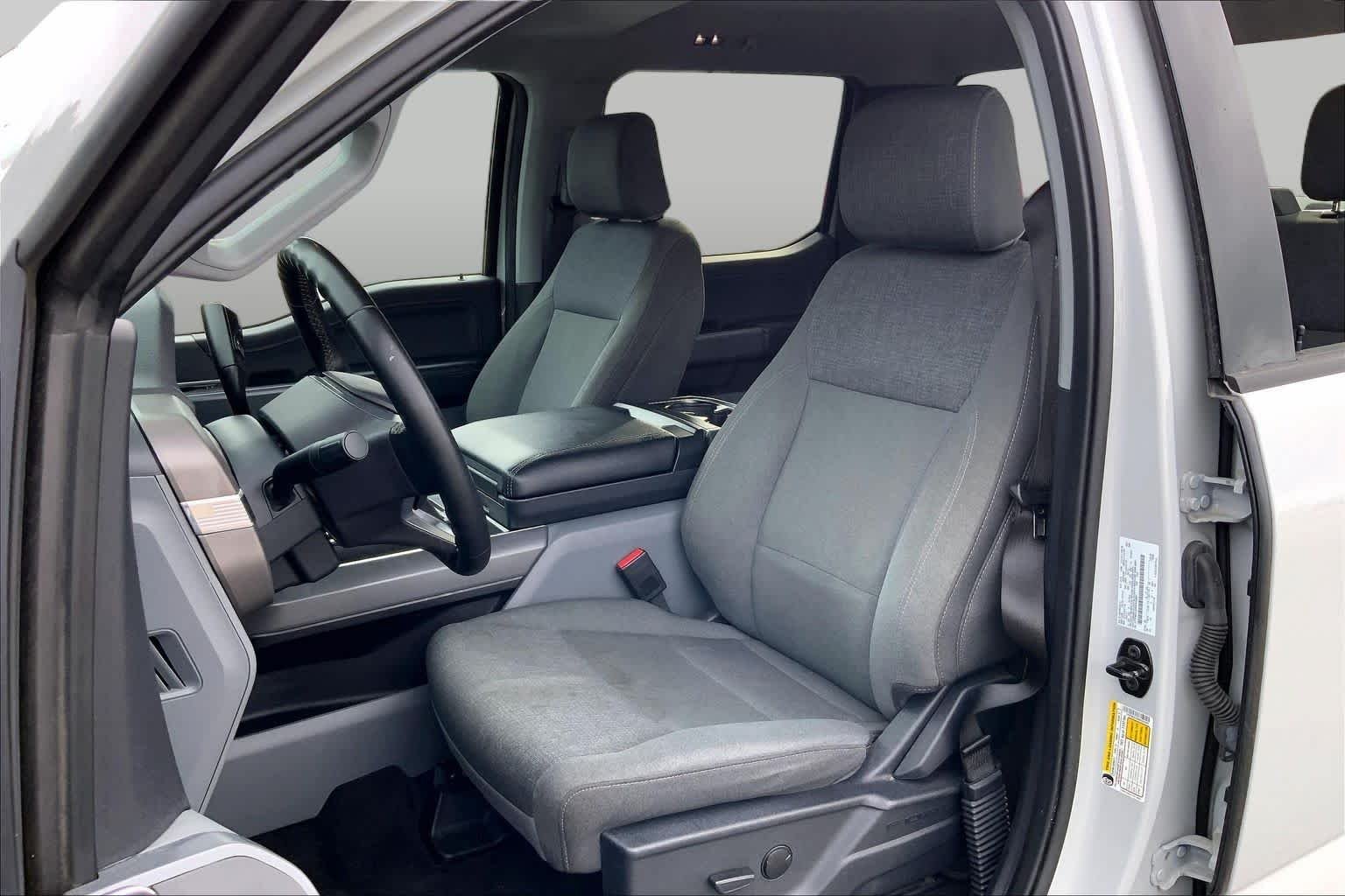 Used 2024 Avalanche Ford XLT image 8