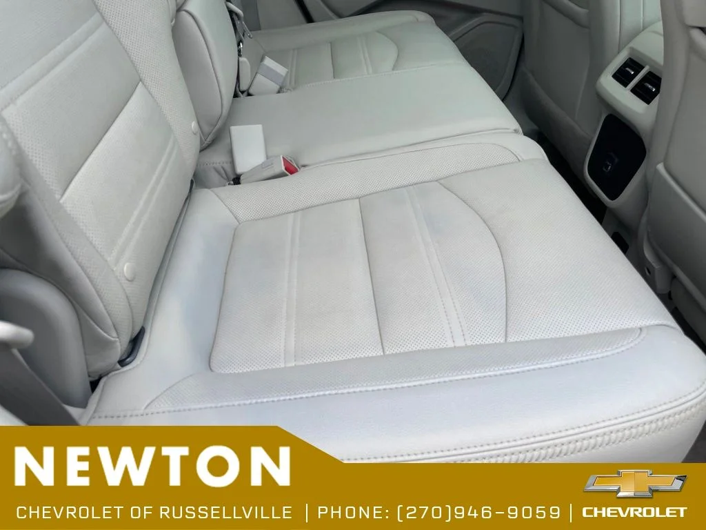 Used 2022 White Frost GMC Denali image 28