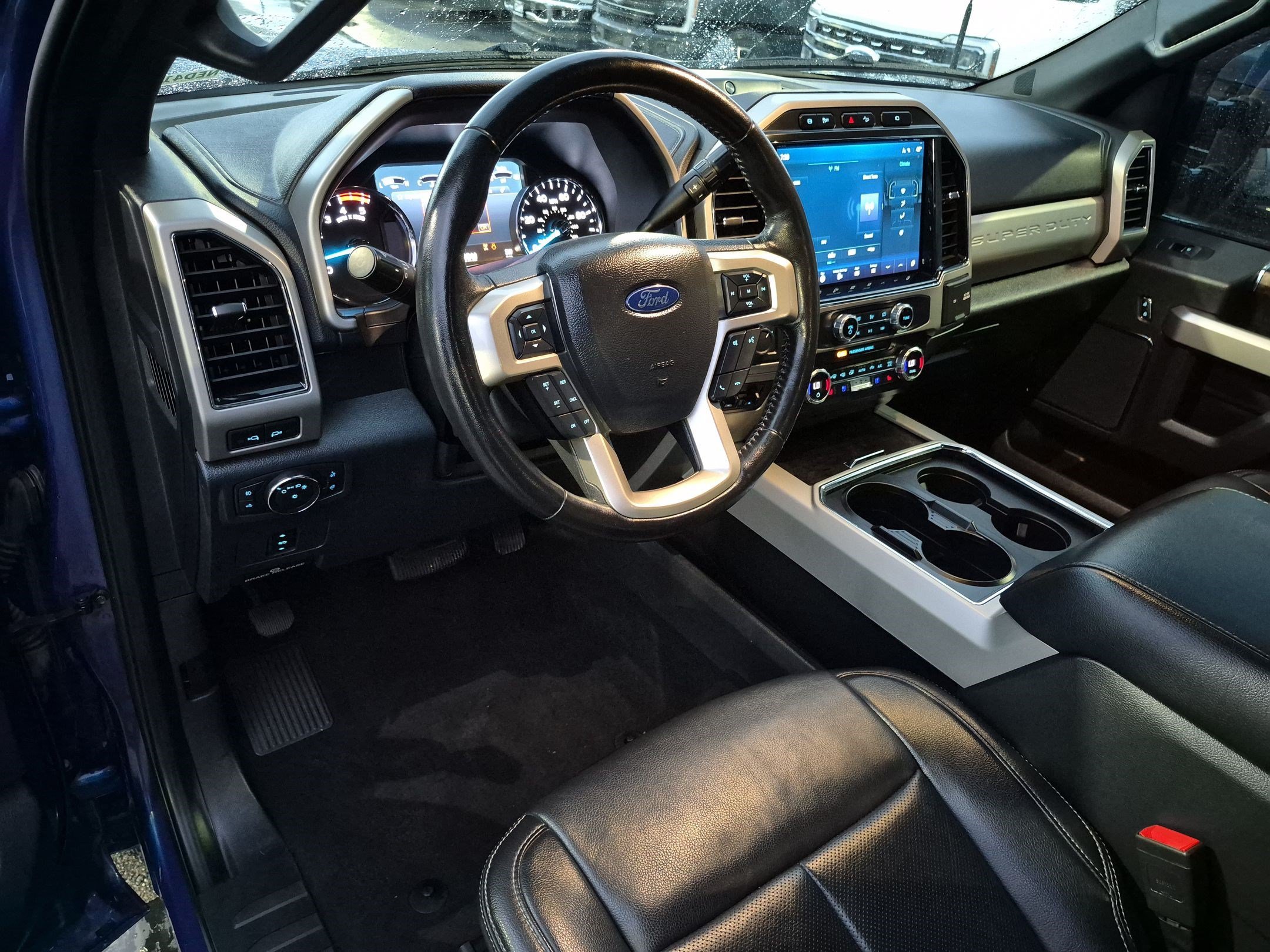 Used 2022 Blue Metallic Ford LARIAT image 14