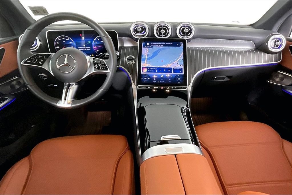 Used 2026 Brown Mercedes-Benz GLC 300 image 13