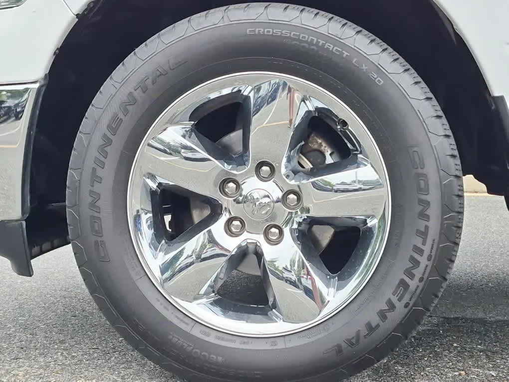Used 2016 Bright White Clearcoat Ram Big Horn image 6