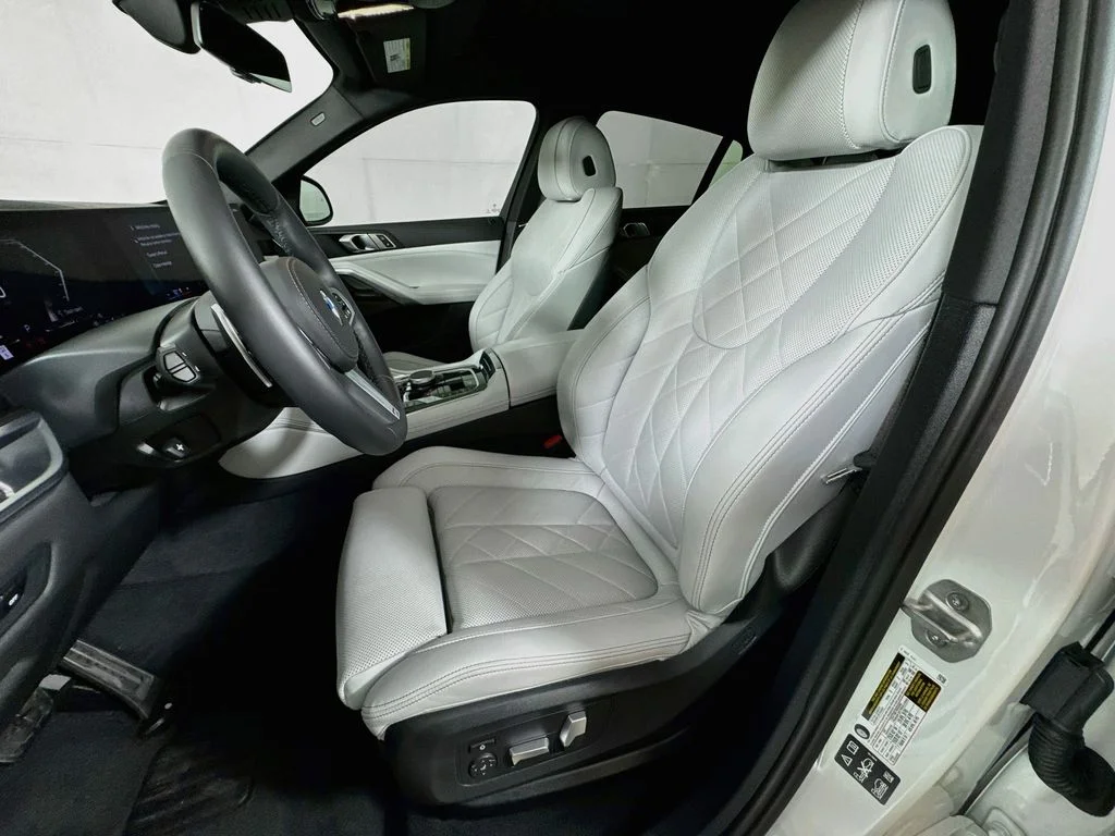 Used 2026 White BMW xDrive40i image 27