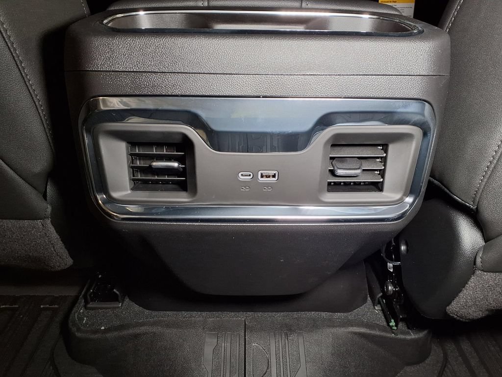 New 2026 Onyx Black GMC Elevation image 13