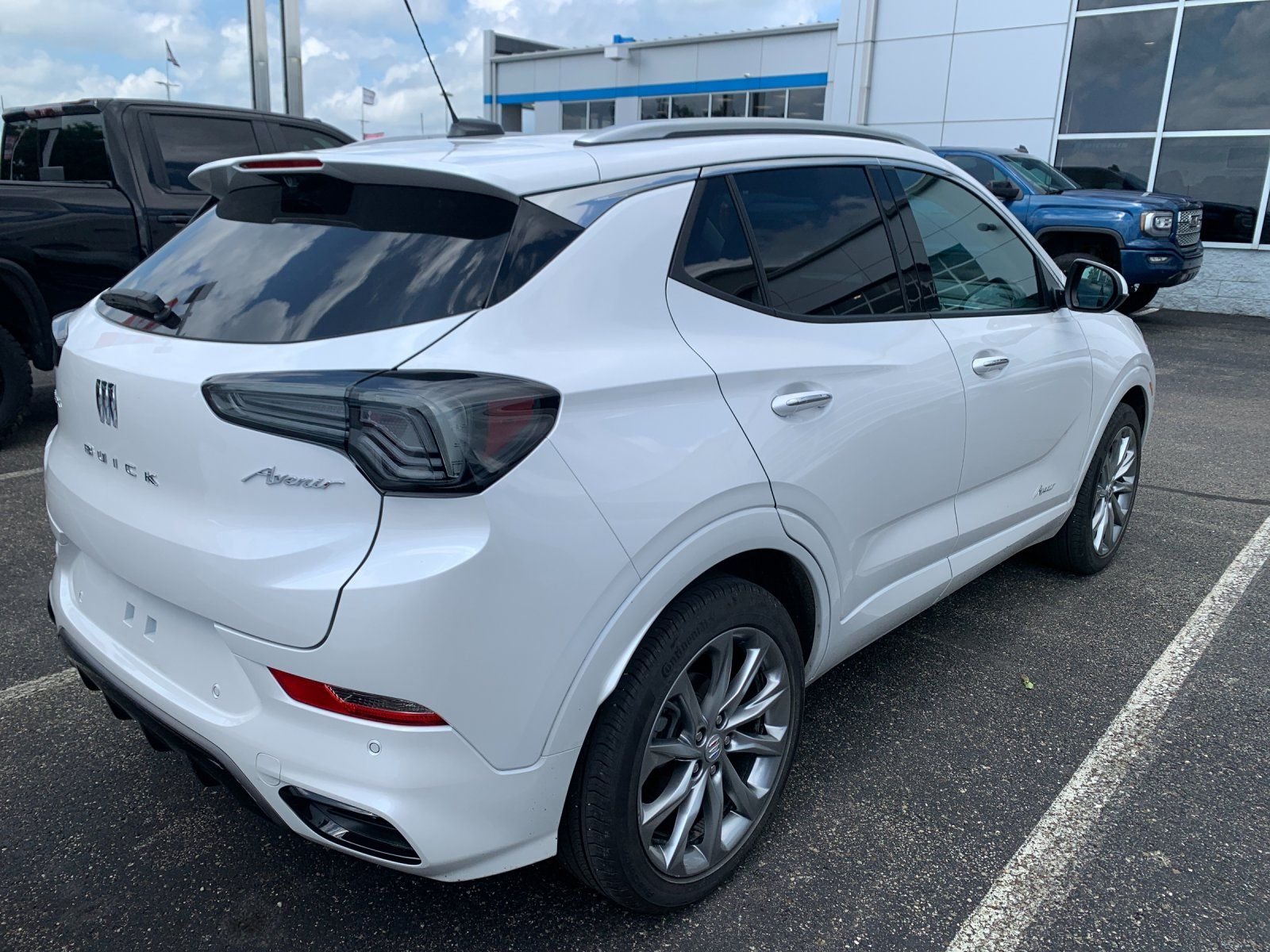Used 2024 White Buick Avenir image 3