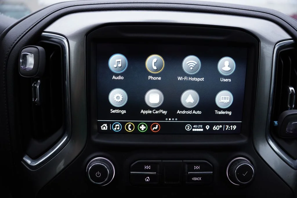 Used 2021 Silver Ice Metallic Chevrolet RST image 6