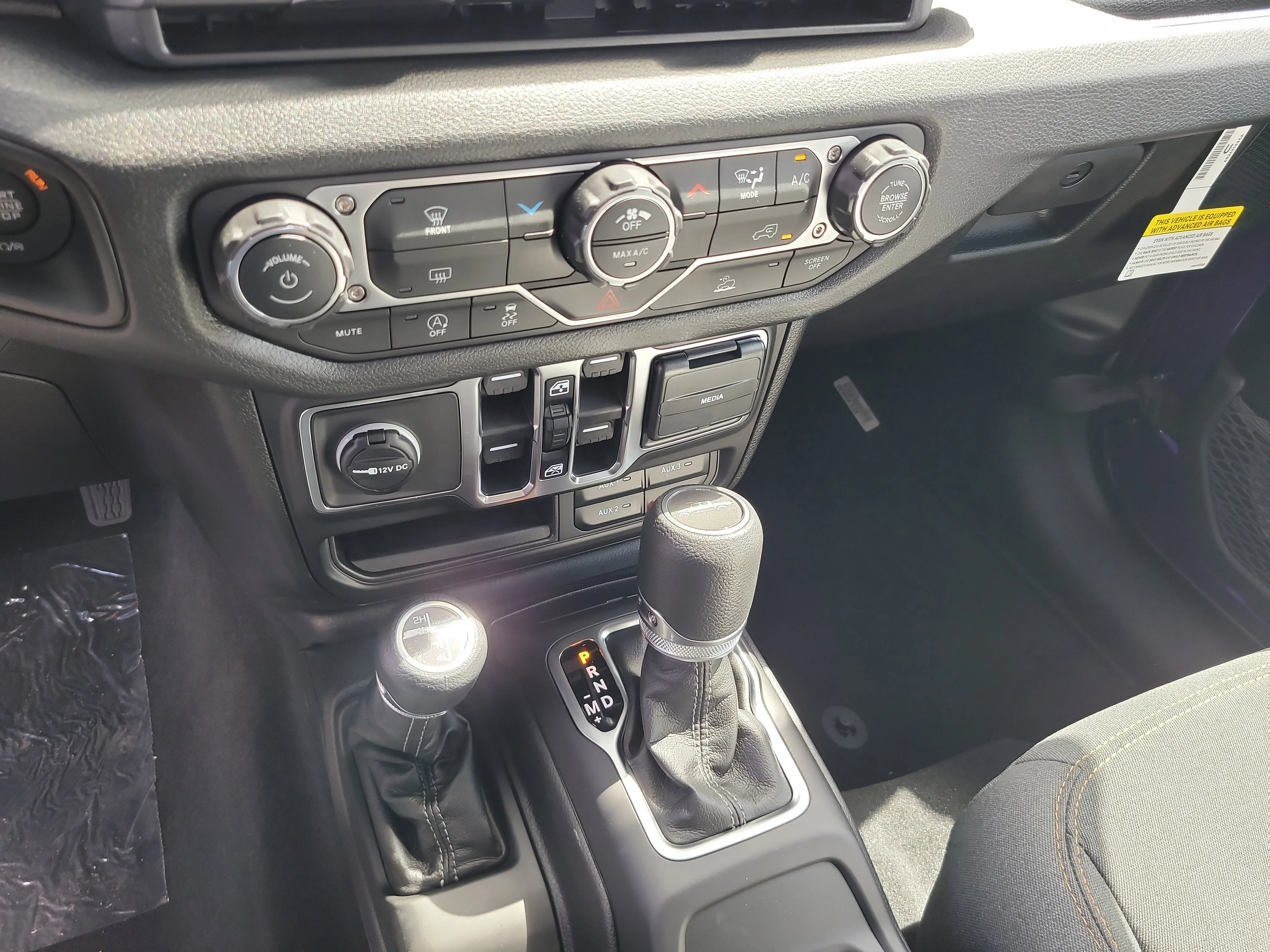 New 2026 Reign Jeep Sport image 18
