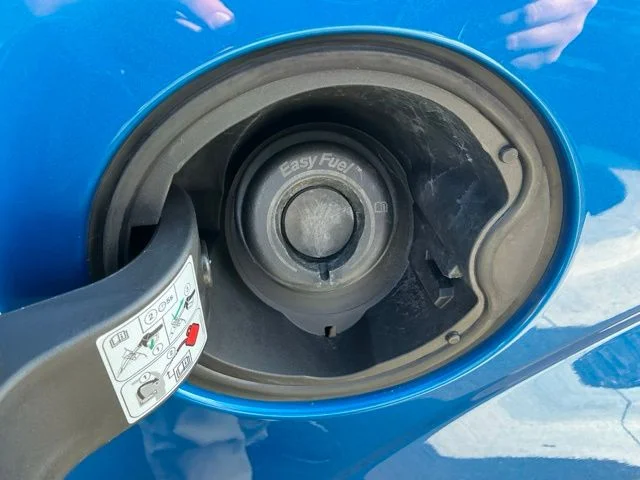 Used 2019 Blue Metallic Ford XL image 7