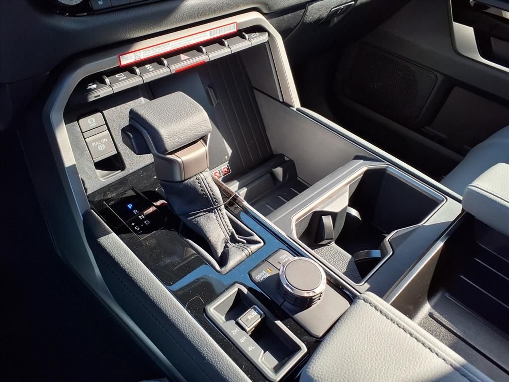 2026 Toyota Tundra Limited - Photo 15