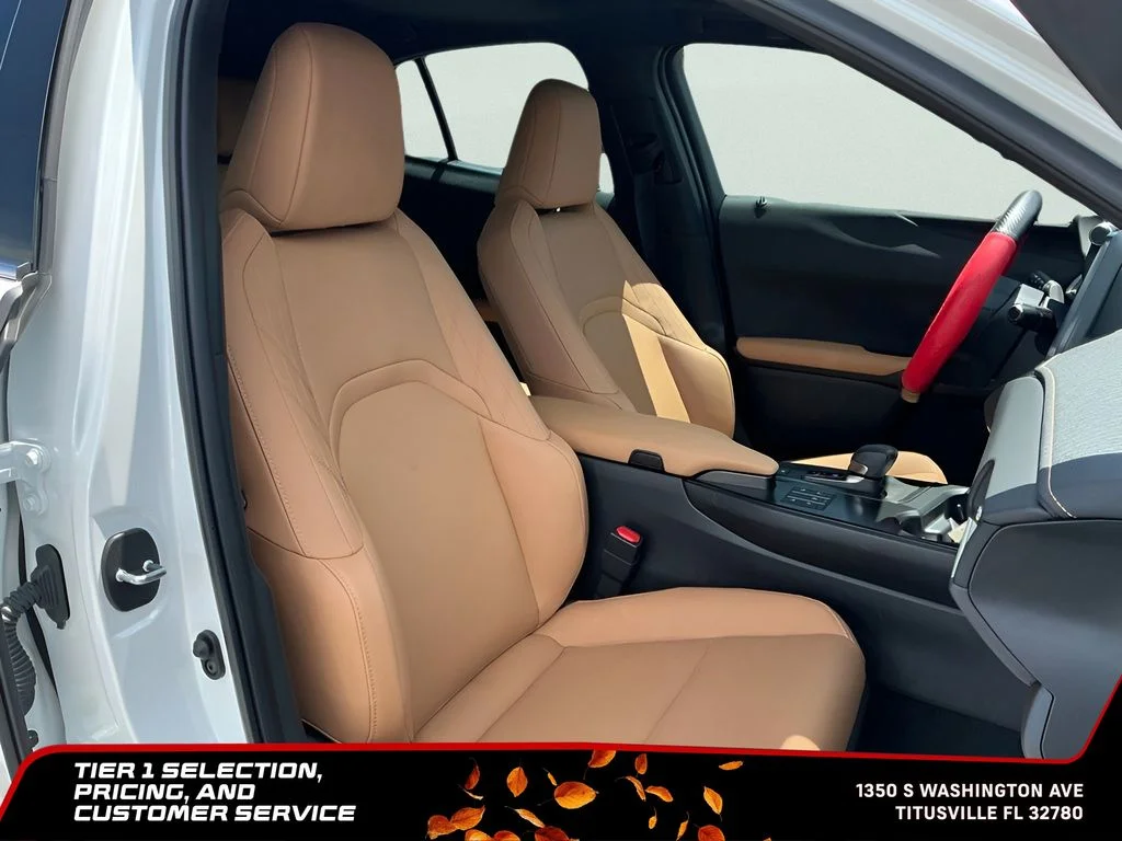 Used 2025 White Lexus 300h Premium image 14