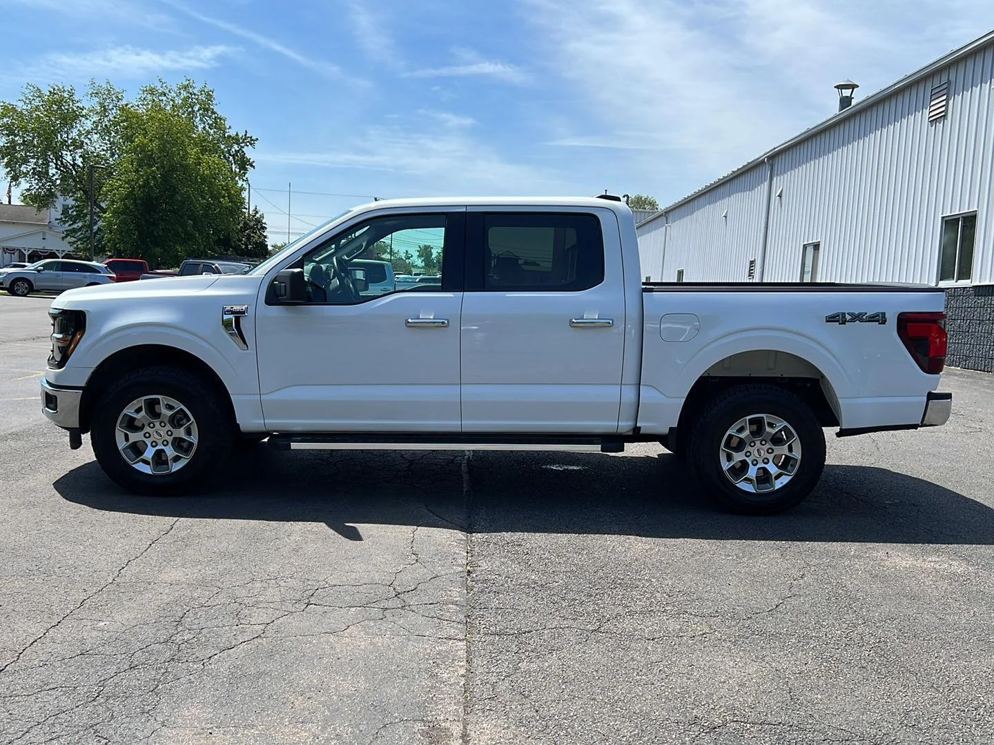 Used 2025 Oxford White Ford XLT image 14
