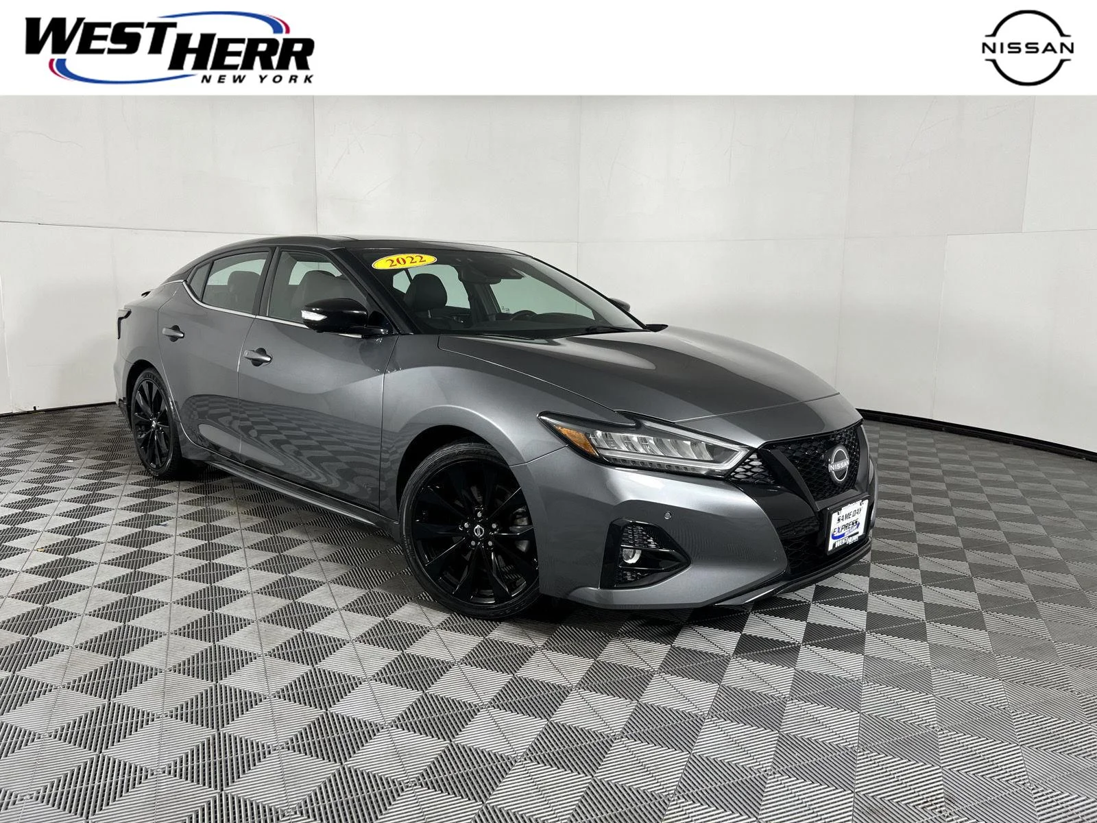 Used 2022 Gun Metallic Nissan SR image 1