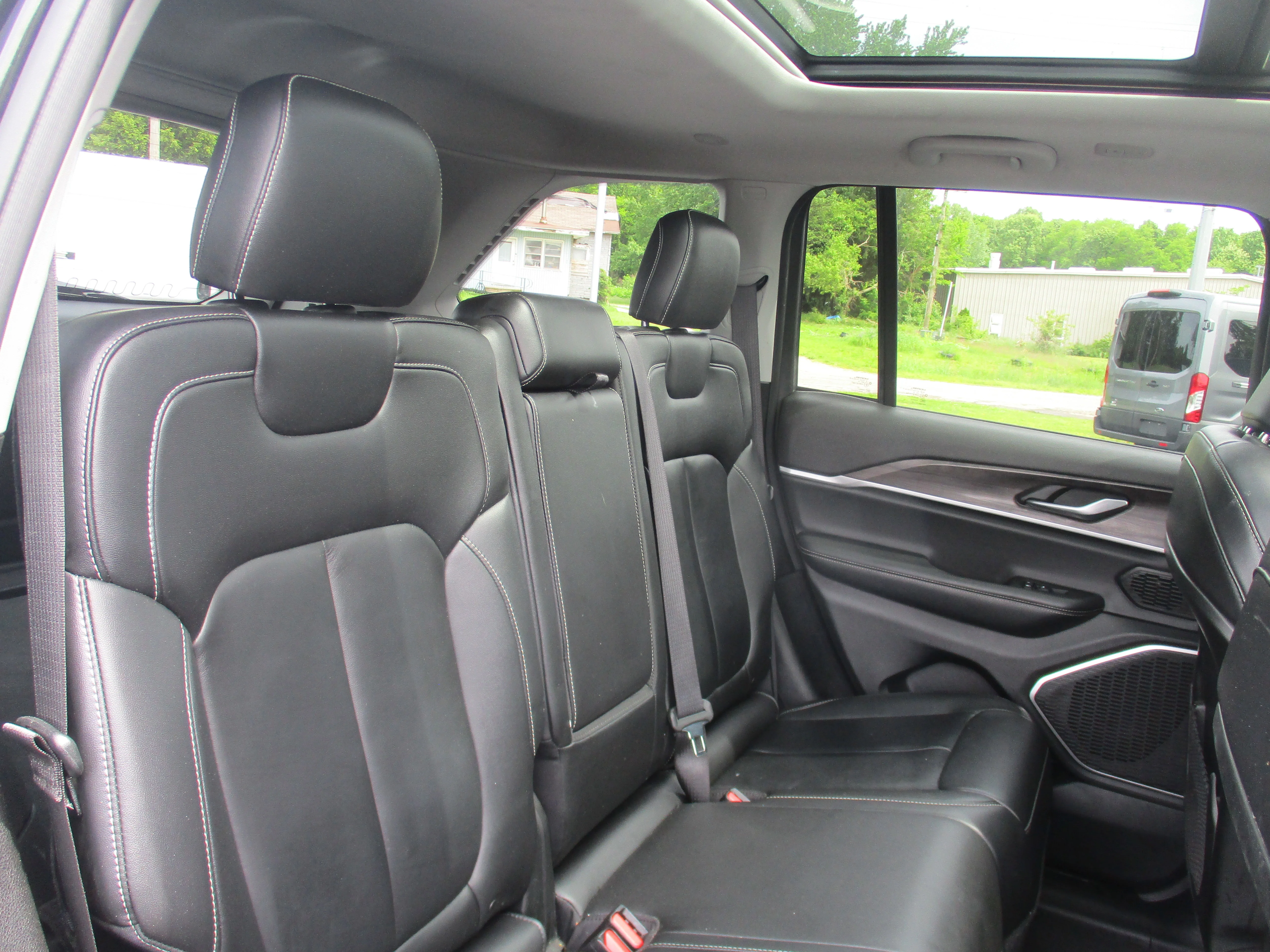 Certified Used 2022 Diamond Black Crystal Pearlcoat Jeep Limited image 42