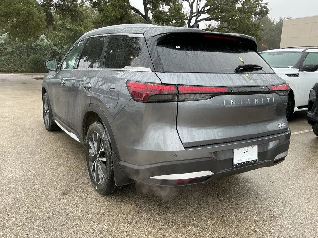 New 2026 GRAPHITE SHADOW INFINITI Luxe FWD image 5