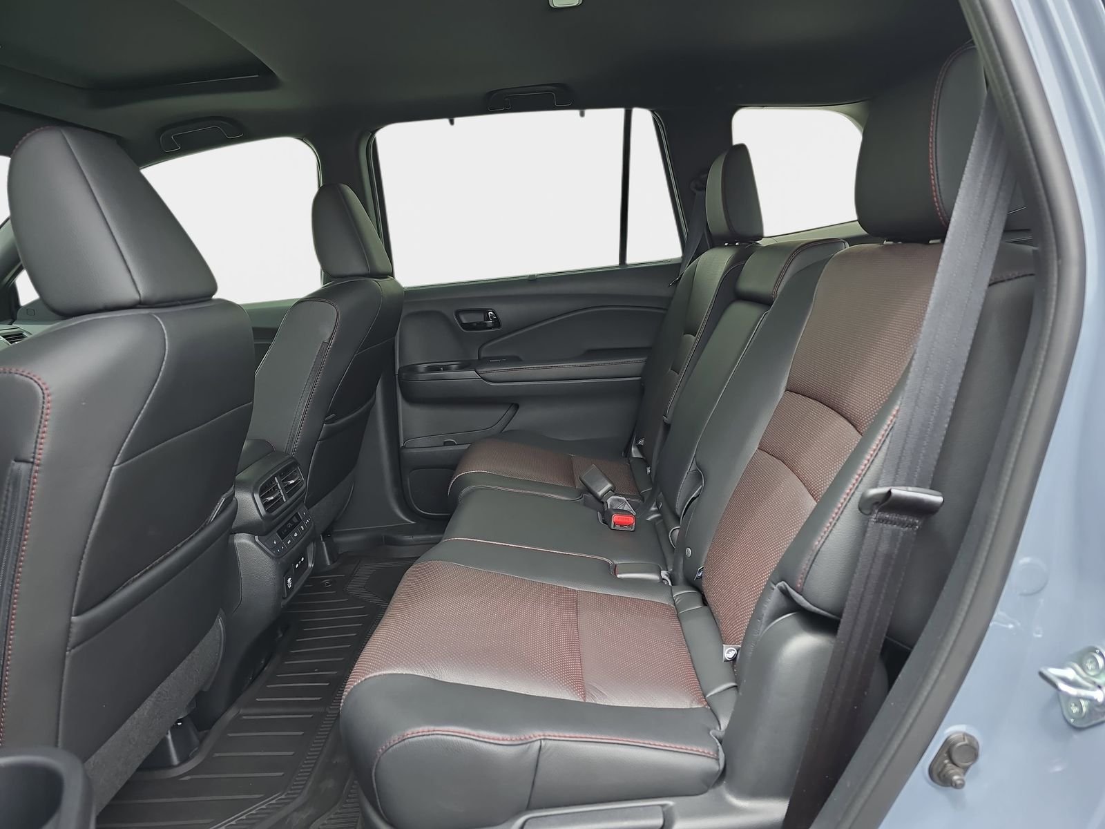 Used 2024 Gray Honda Black Edition image 17