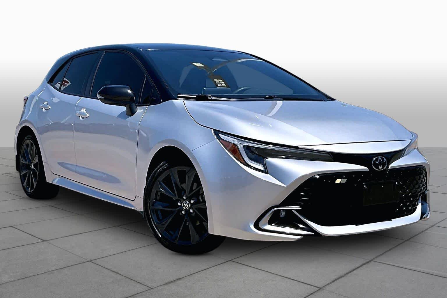 Used 2024 Classic Silver Metallic/Midnight Black Metallic Toyota XSE image 3