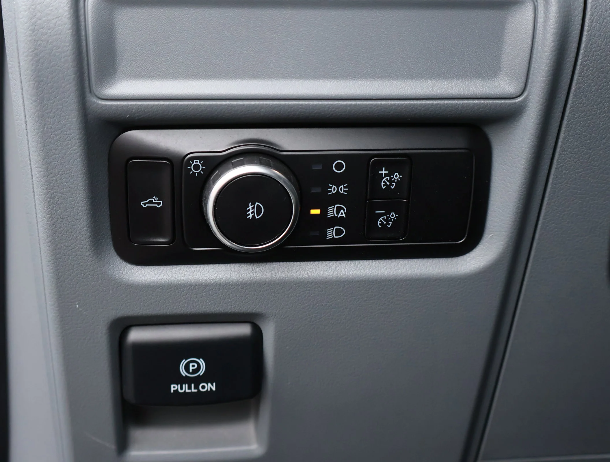 2023 Ford F-150 XLT - Photo 12