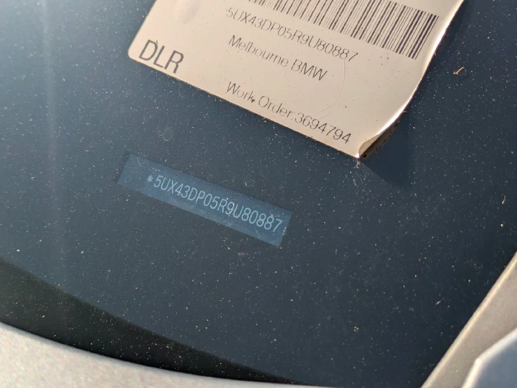 Used 2024 Gray BMW sDrive30i image 5