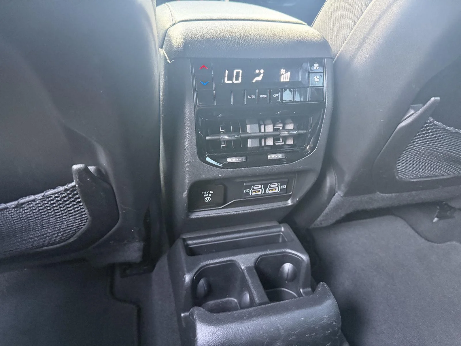 Used 2023 Baltic Gray Metallic Clearcoat Jeep Altitude image 9
