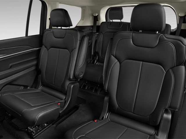 2023 Jeep Grand Cherokee Overland - Photo 11