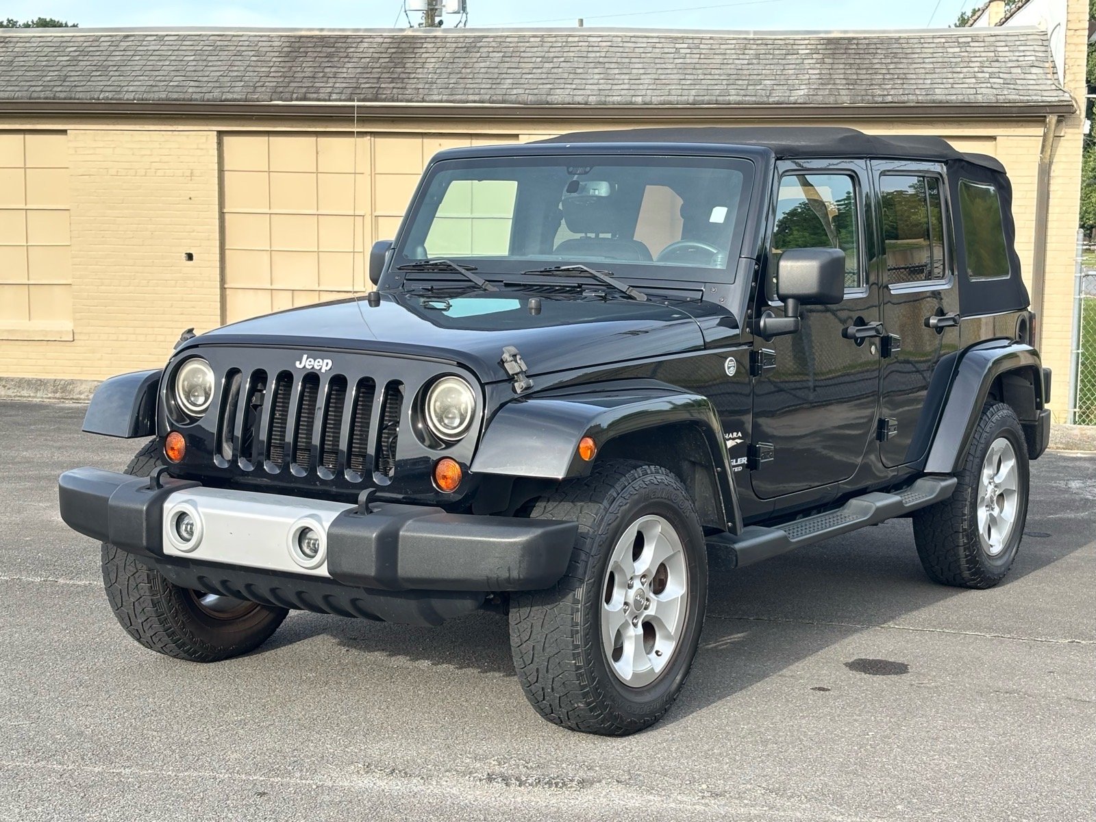 Used 2013 Jeep Wrangler Unlimited Sahara with VIN 1C4BJWEG6DL678075 for sale in Calhoun, GA