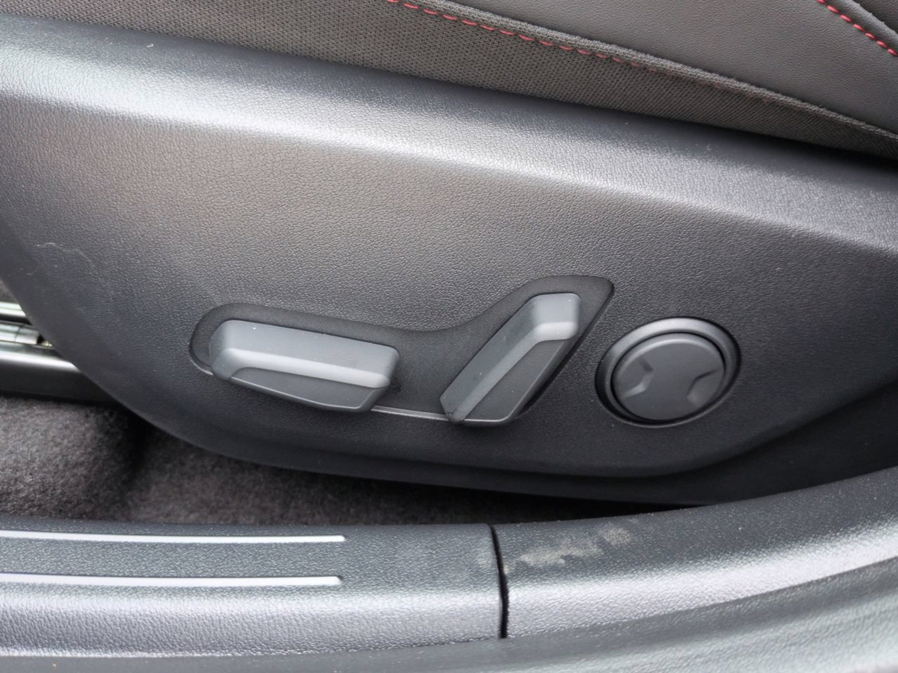 New 2026 Interstellar Gray Kia GT-Line image 14