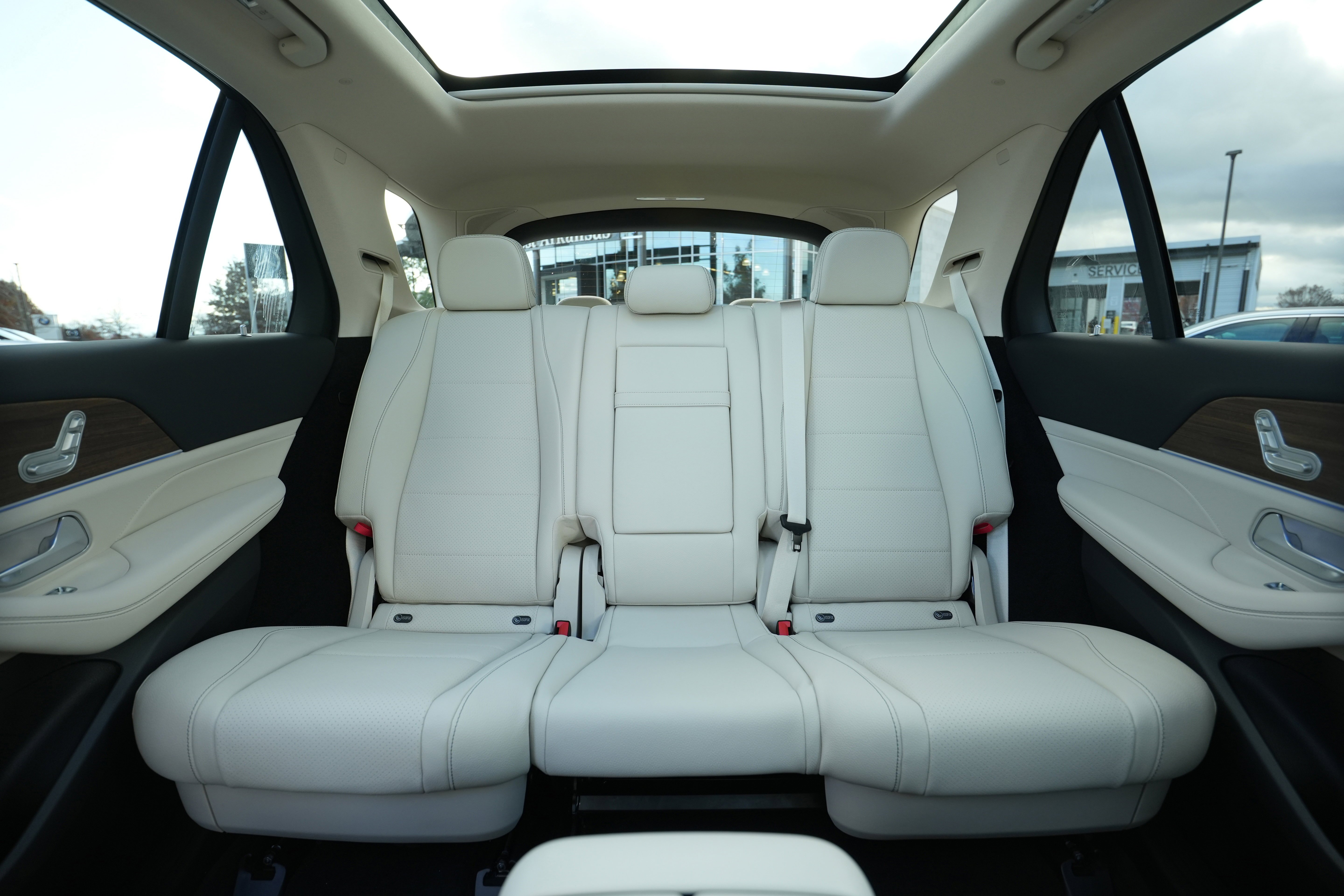Used 2026 Polar White Mercedes-Benz GLE 350 image 35