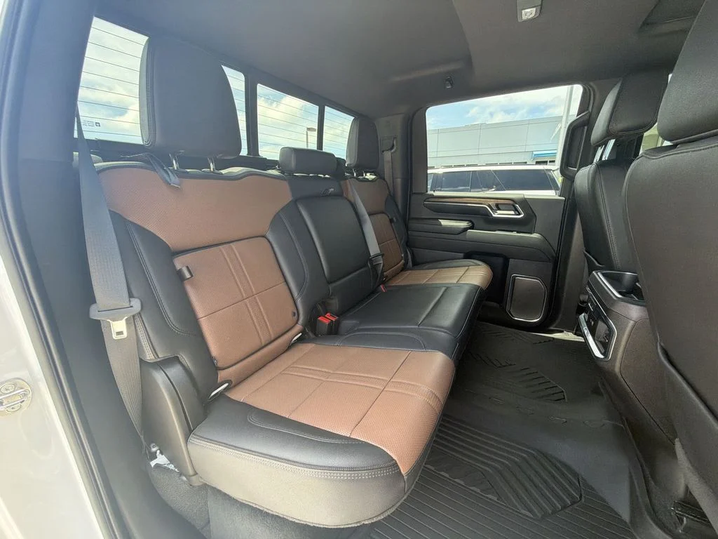 Used 2024 Beige Chevrolet High Country image 34