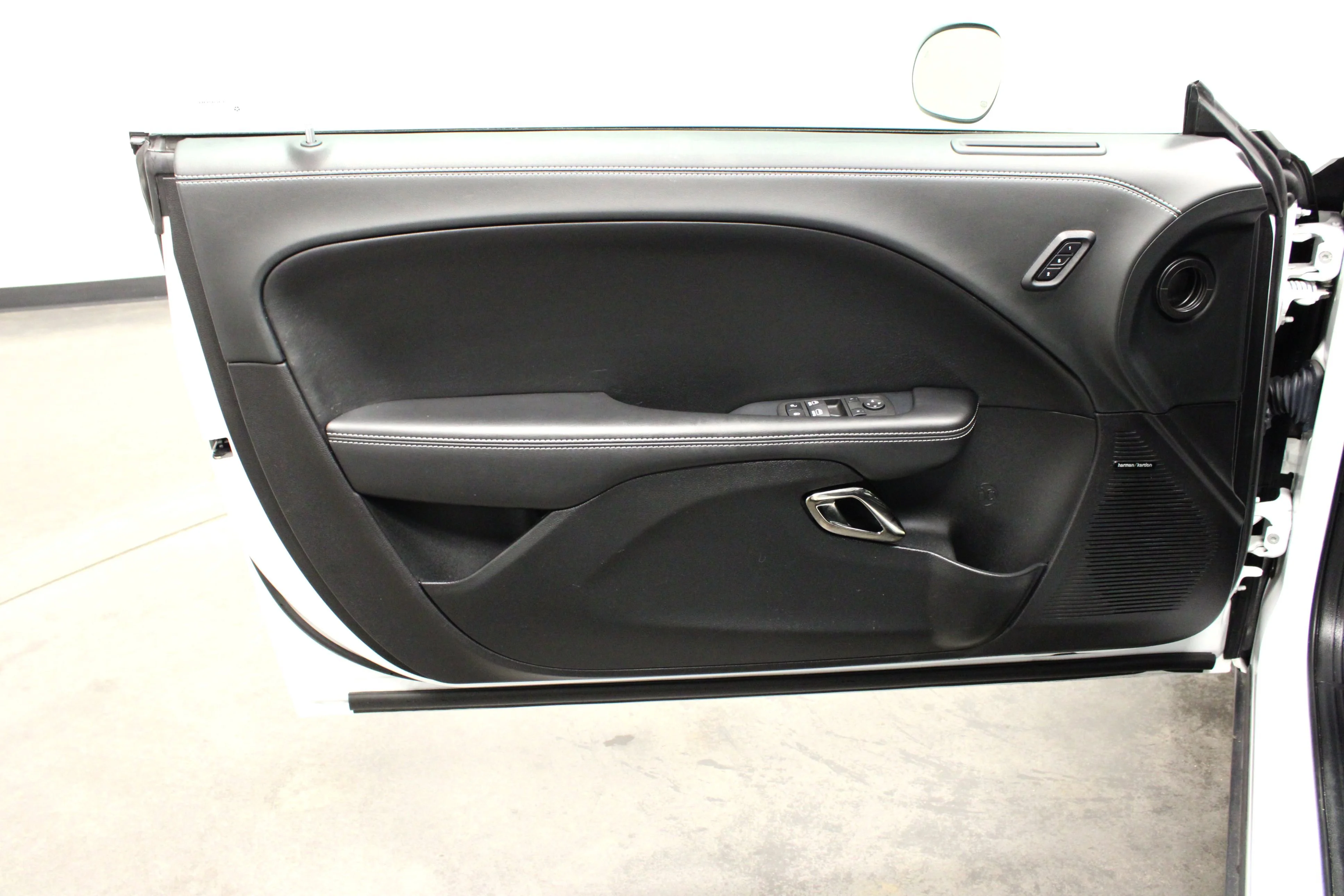 Used 2022 White Knuckle Clearcoat Dodge SRT Hellcat Redeye image 12